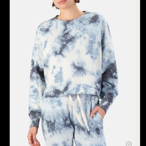 NSF SET crew neck sweatshirt and joggers. - Picture 3 of 11